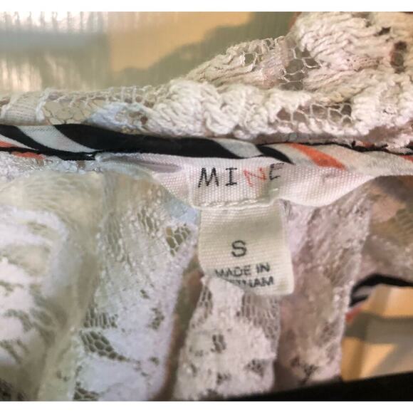 Mine Striped Sleeveless Flowy Blouse Lace Back Black White Pink Size Small - Picture 2 of 5